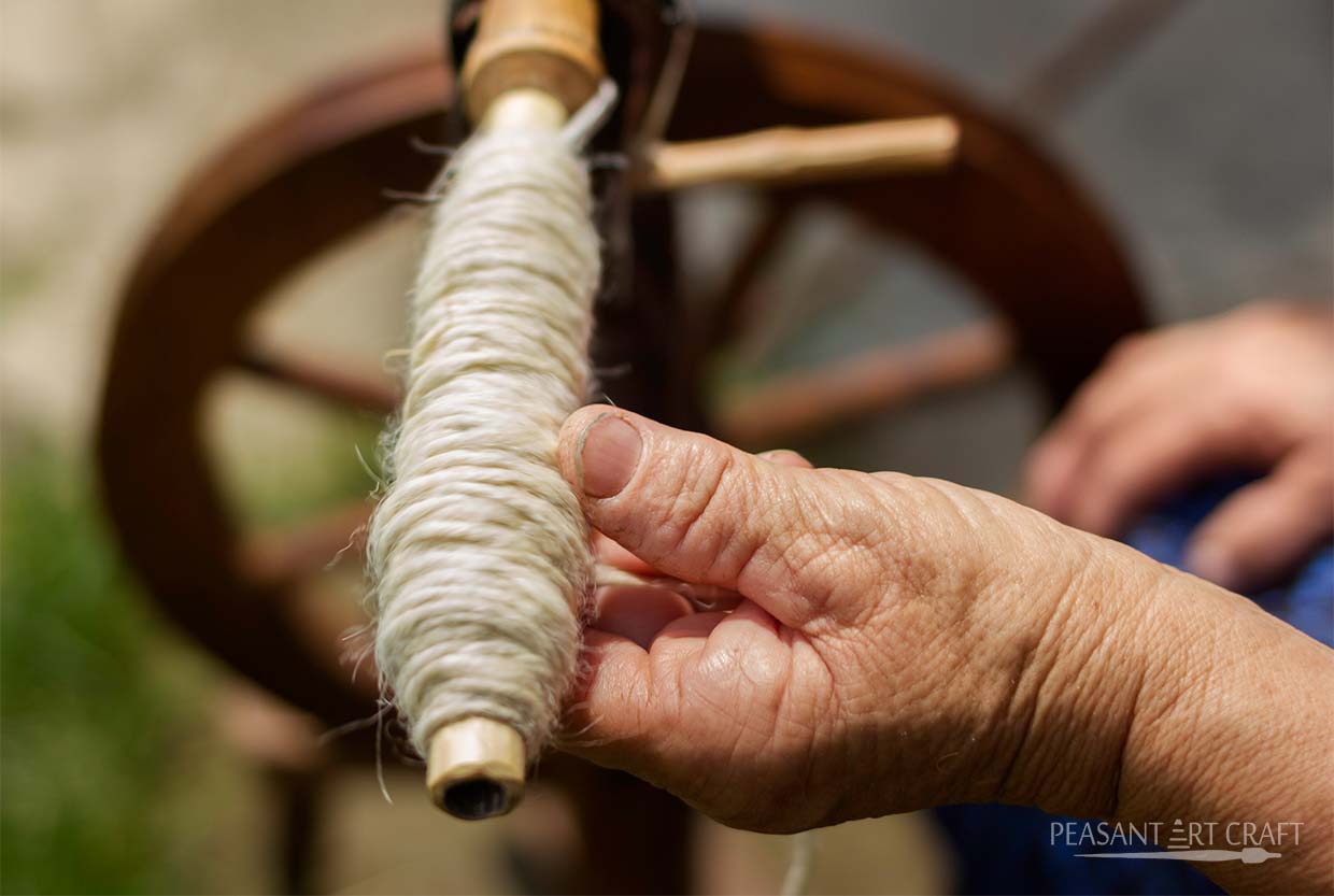 Hand Spinning a Thick Wool Yarn